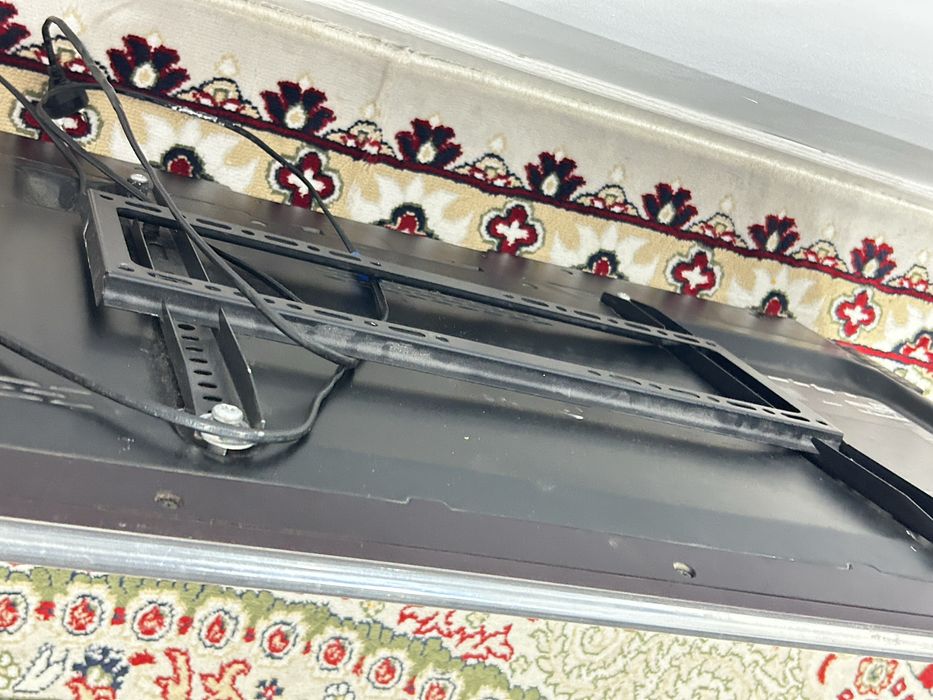 Телевизор самсунг срочно сатылады