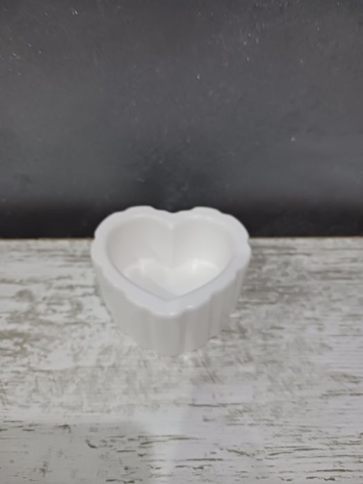 Гипсо - керамични кашпи ръчно изработени