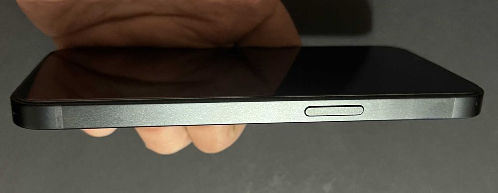 IPhone 16e, 128gb б/у