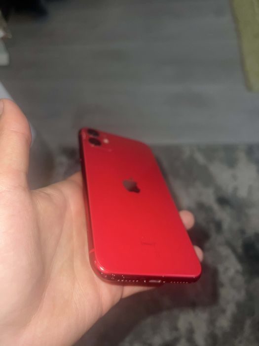 Iphone 11 128 GB 600de lei negociabil sau schimb cu samsung