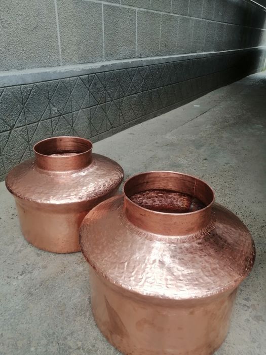 Vindem cazane de țuică din cupru(aramă), iar capacitatea acestuia se f