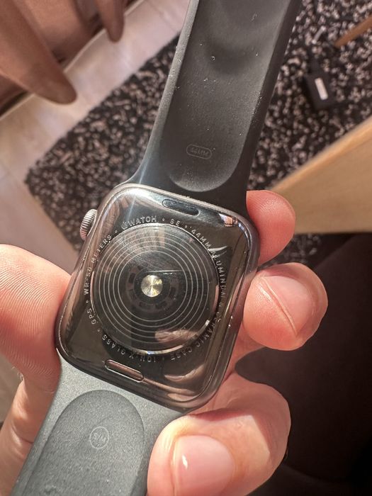 Apple Watch SE 44