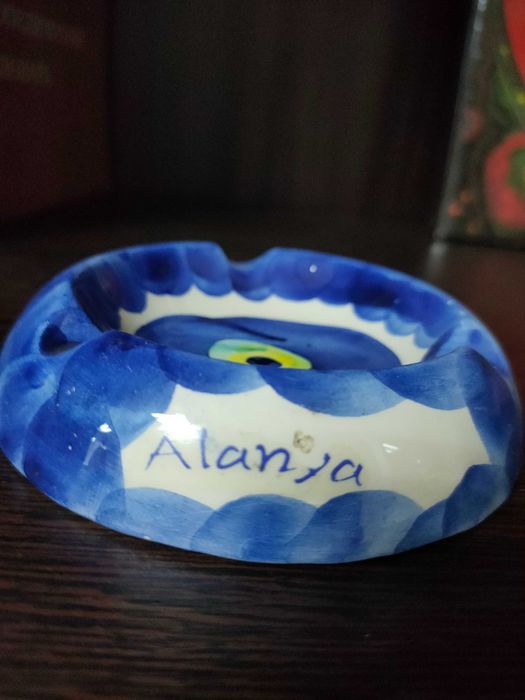 Пепельницы сувенирные