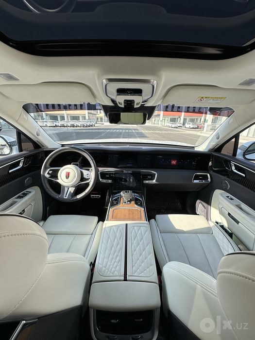 Hongqi E-HS9 electro SUV - AWD