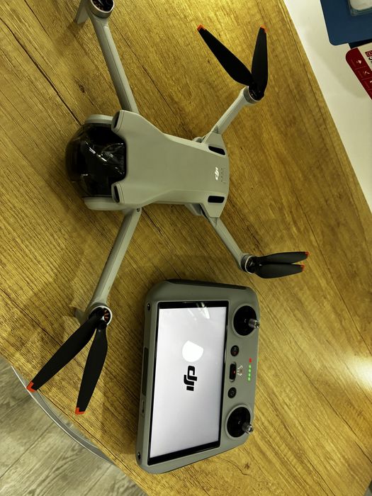 DJI Mini 3 Fly More Combo (DJI RC)