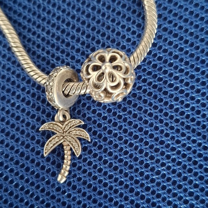 Продам браслет PANDORA!