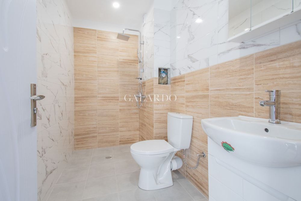 Продава се Тристаен апартамент в София, Люлин - център - 82 кв.м за 2440 €/кв.м - Снимка #9