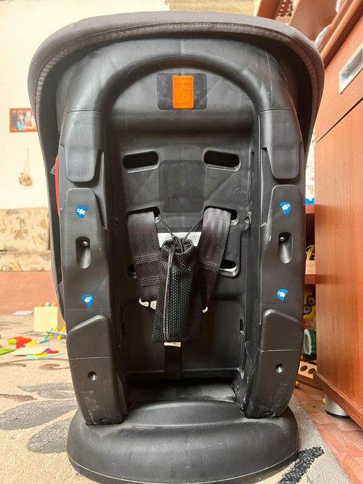 Автокресло продаю