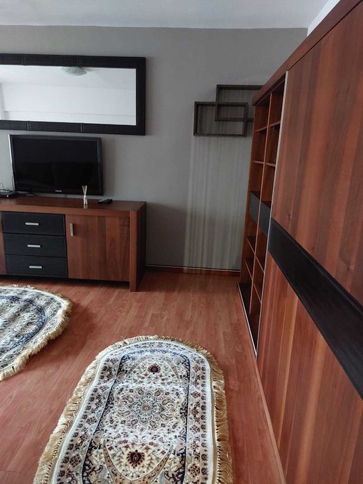Spre inchiriere apartament 2 camere, situat la et.3 al unui imobil situat in centrul orașului Târgoviste