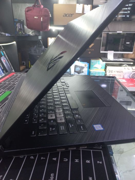 Notebook Asus Rog Strix dasturchilar uchun