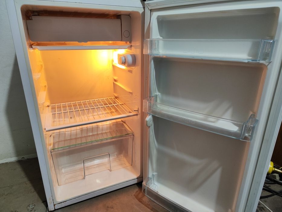 Холодильник рабочий