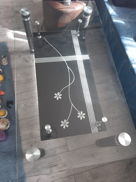 Masuta living din sticla