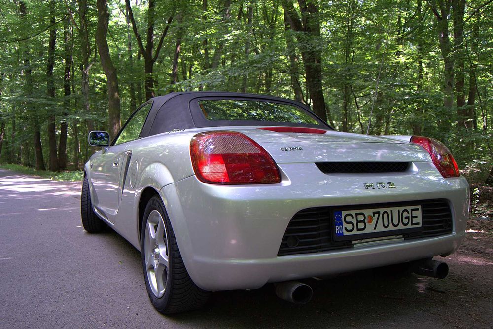 TOYOTA MR2 2000 — imagine 3