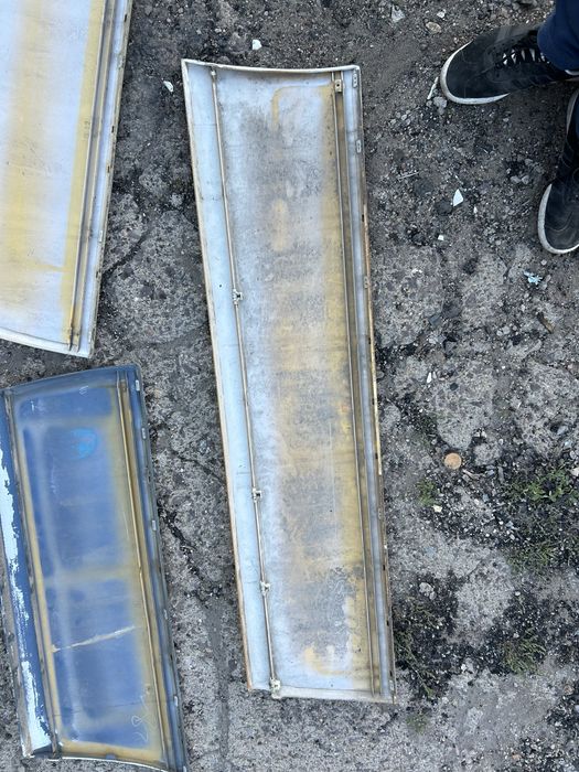 Продам молдинги / накладки на мерс 124