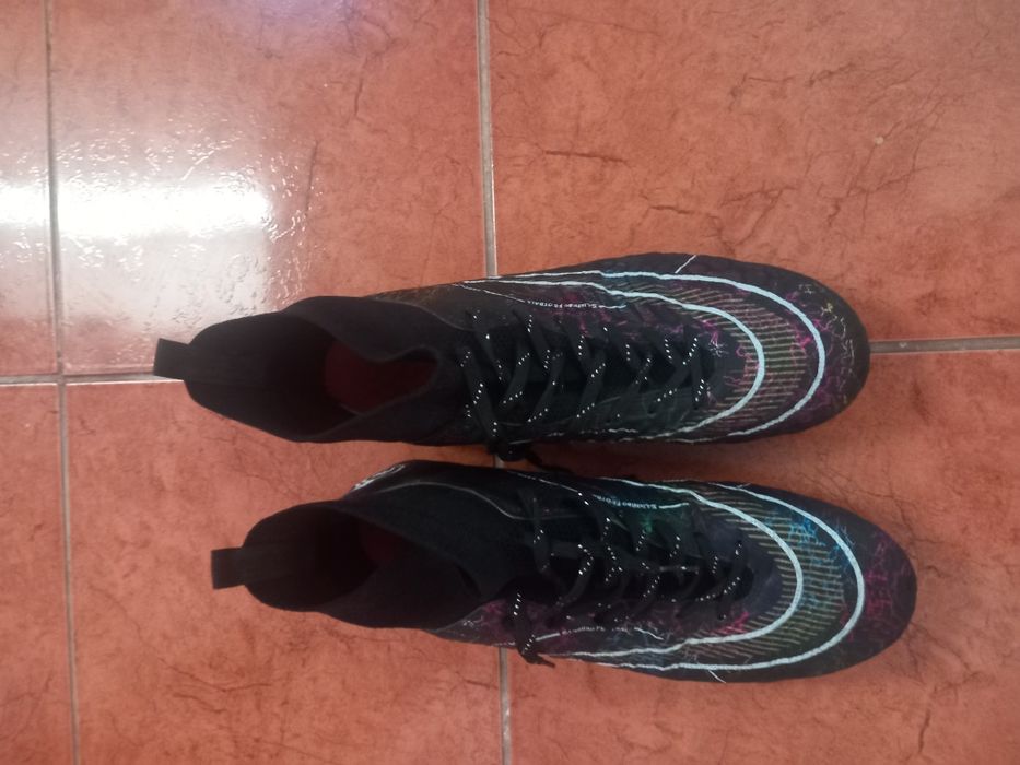 Ghete fotbal cu crampoane