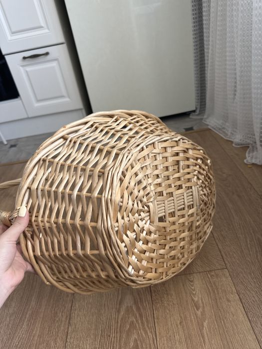 Деревянная большая  корзина