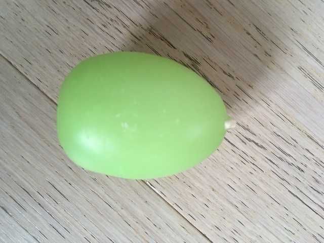 lumanare in forma de ou