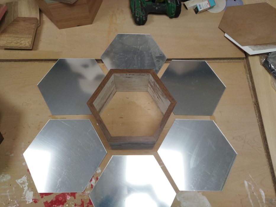 Етажерка,стенен панел,огледало,шестоъгълник,хексагон .