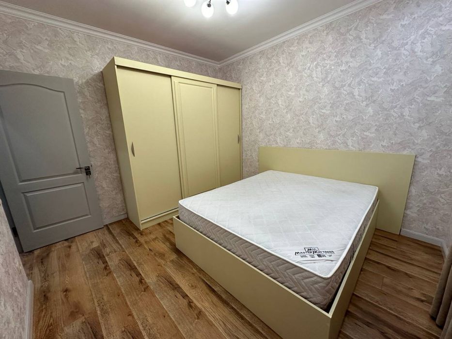 3/3/4 БИЙ, Генерал Петрова, 77 серия кирпич 2х6 мебель техника, 80м2