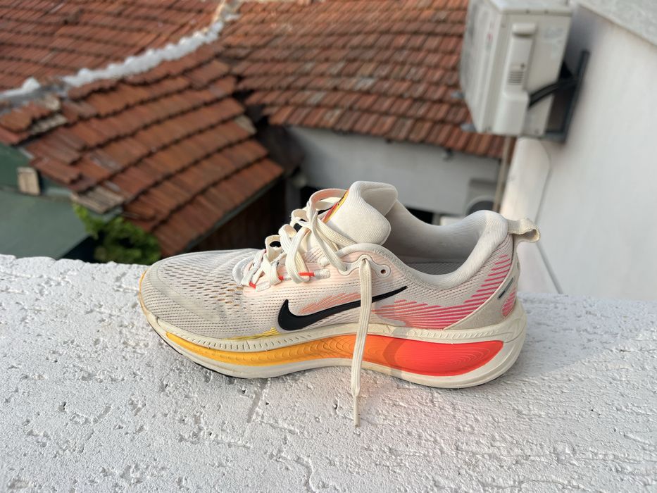 Nike Vomero18 38.5 Wmns