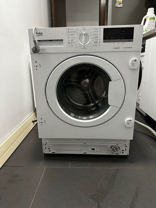 Mașină de spălat rufe încorpora bilă Beko