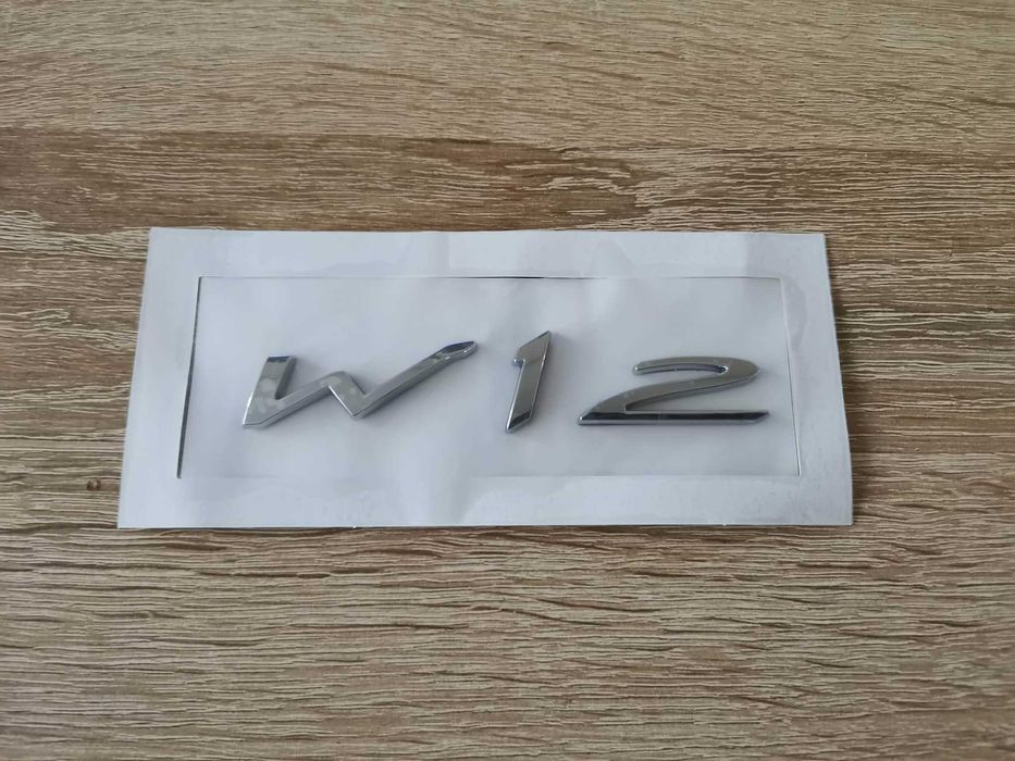 сребриста емблема W12 за Bentley