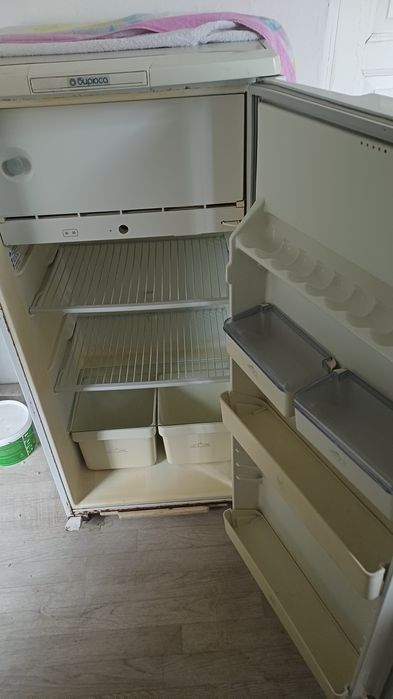 Продаётся б/у холодильник