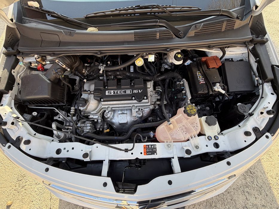 Chevrolet Cobalt 4-P Style Metan Pakalena