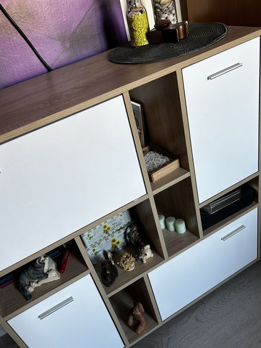 Шкаф в цвят сонома и бяло гланц