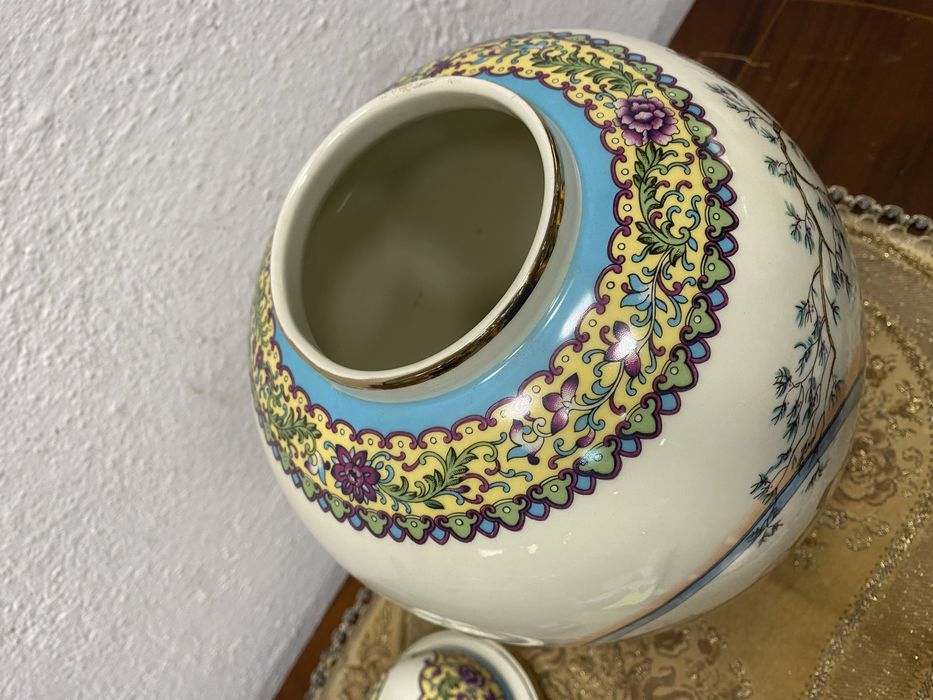 Голяма китайска ваза от костен порцелан