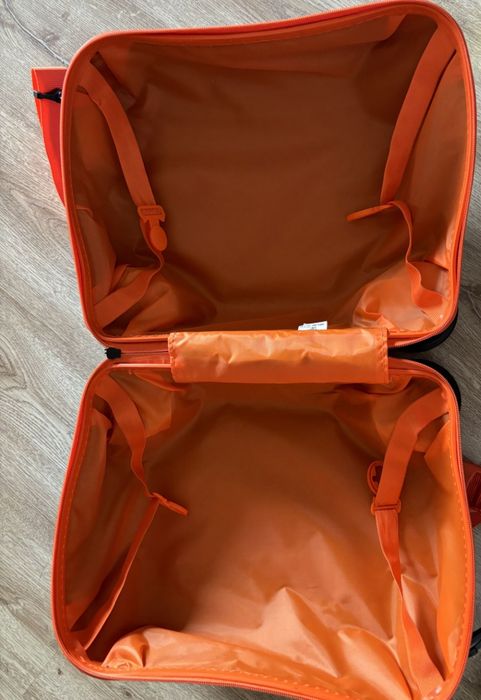 Нов детски куфар Umbro