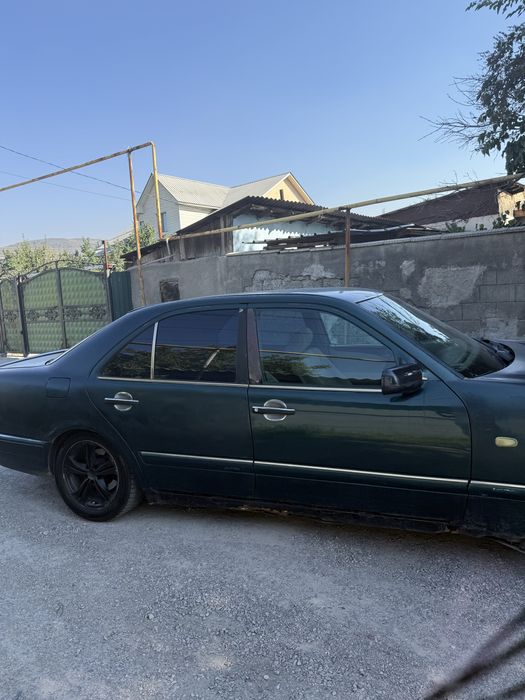 Mercedes W210 E230