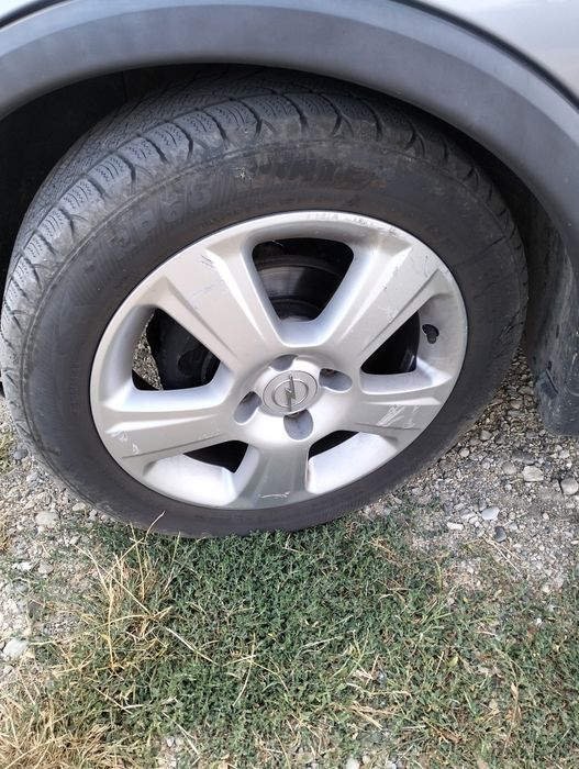 Jante aluminiu cu cauciucuri aproape noi
