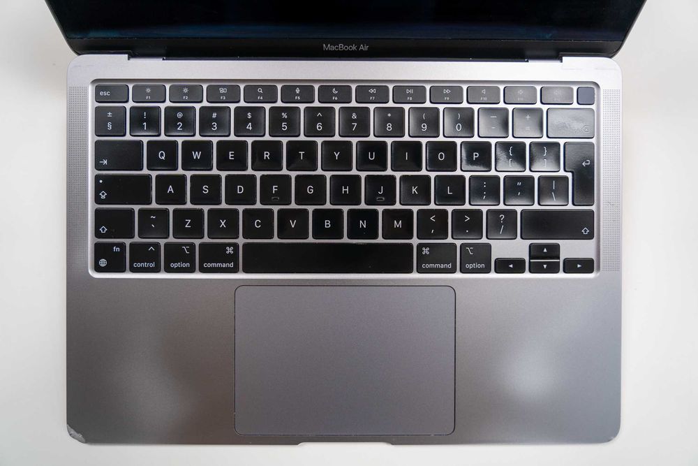 Apple MacBook Air M1 13” – 8GB RAM, 256GB SSD, Space Grey