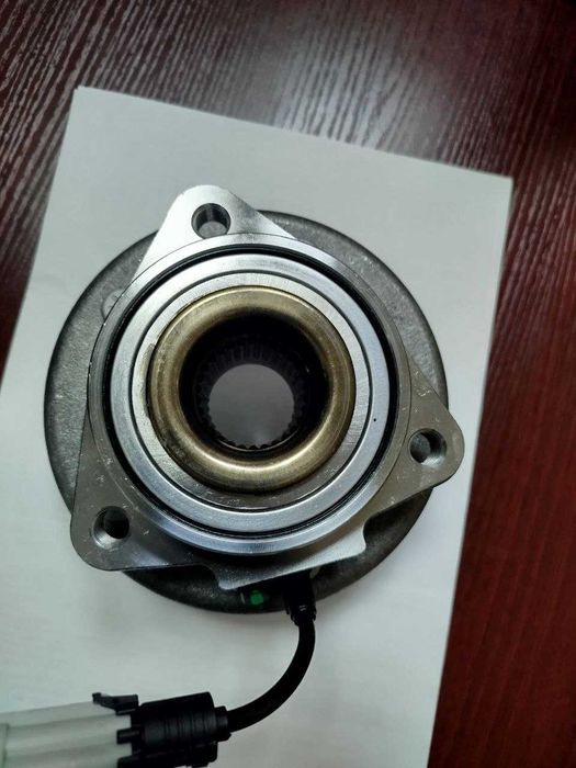 Подщибник КАПТИВА передний со ступицей ILJIN корейский ОЕМ