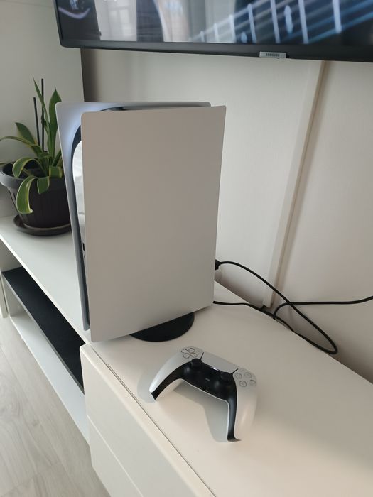 Vând Ps5 in stare excelentă