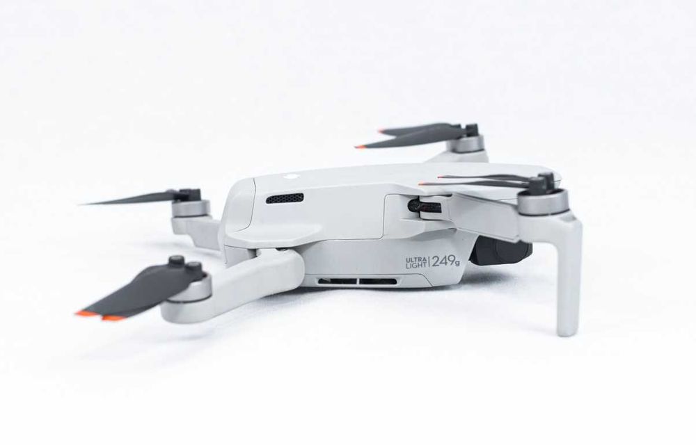 Drona DJI Mini 2 - filmare 4K
