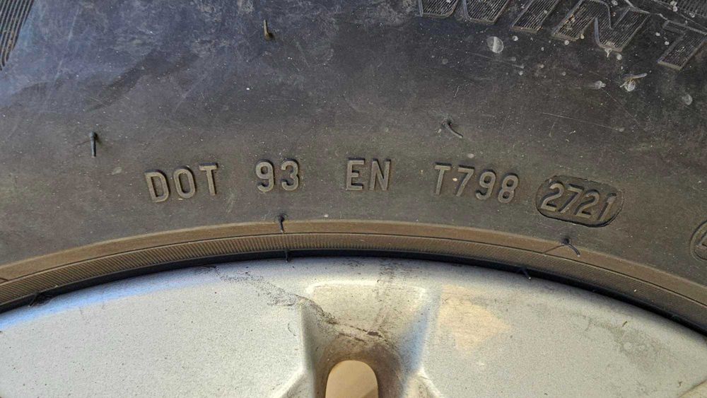 Джанти BMW F48 с датчици за налягане и зимни гуми Pirelli 225/55 R17