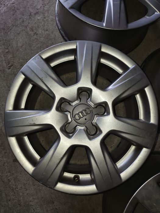 Jante Audi R16 în stare buna