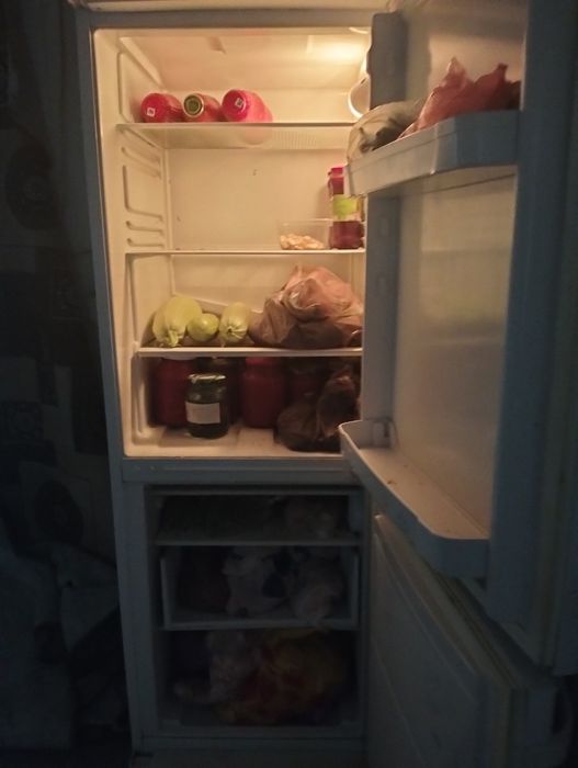 Продам холодильник