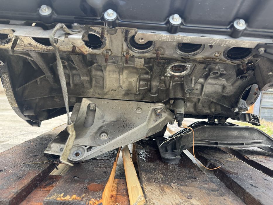 Двигател БМВ Н53Б30А, 3.0и 272кс (dvigatel bmw n53b30a)