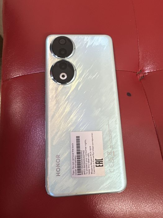 Продам телефон Honor 90