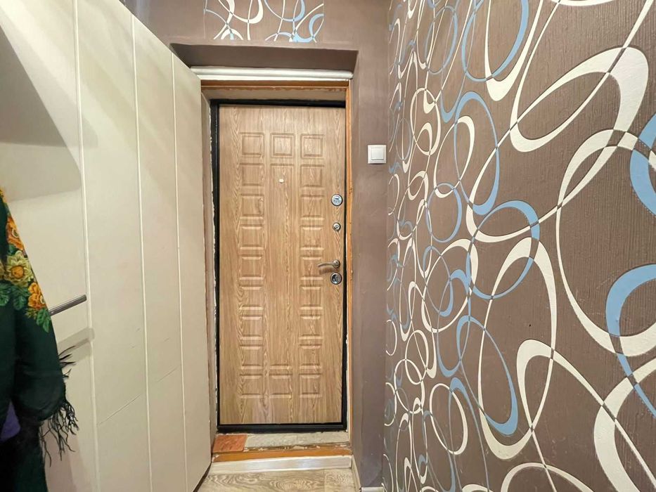 2 ком кв, этаж3/5, район стадиона Жастар