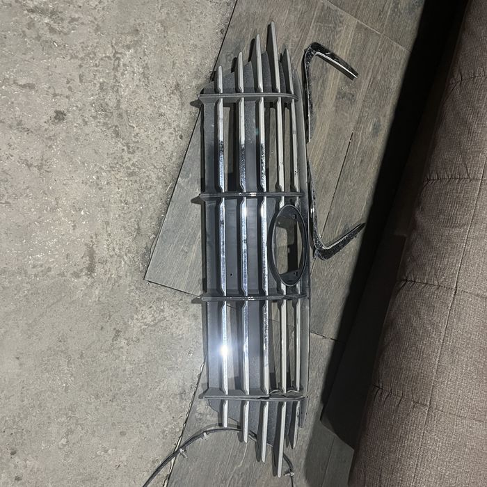 Требует ремонта, пайки кто сможет востановить обращайтесь