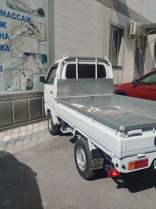 Moshina tozza Toshkent shahar da yurgan