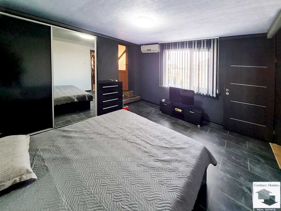 145269 Две къщи в един двор за продажба в гр. Полски Тръмбеш