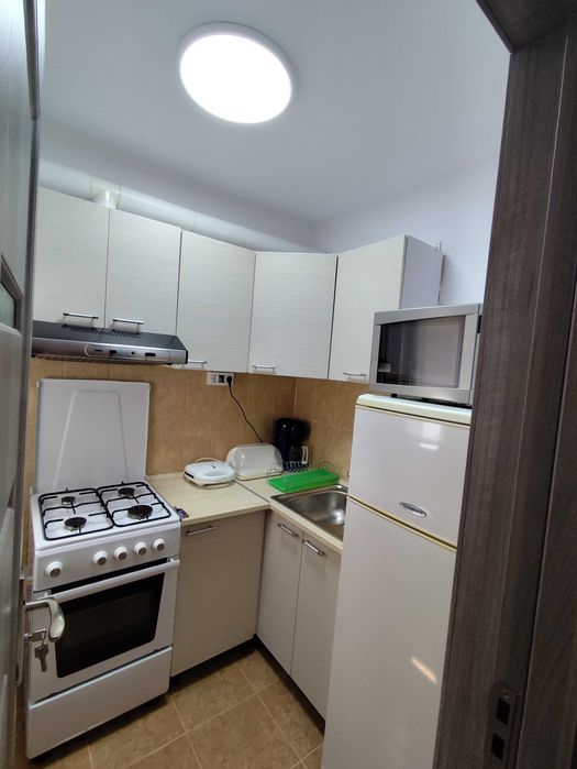 De Inchiriat Garosniera Proprietar direct! Zona buna Dambovita--Aurora