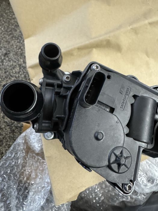 BMW G30 530i и др.с B48 термостат, НОВ, Heat management module 8642560