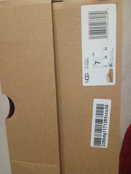 Vând UGG Tazz 38