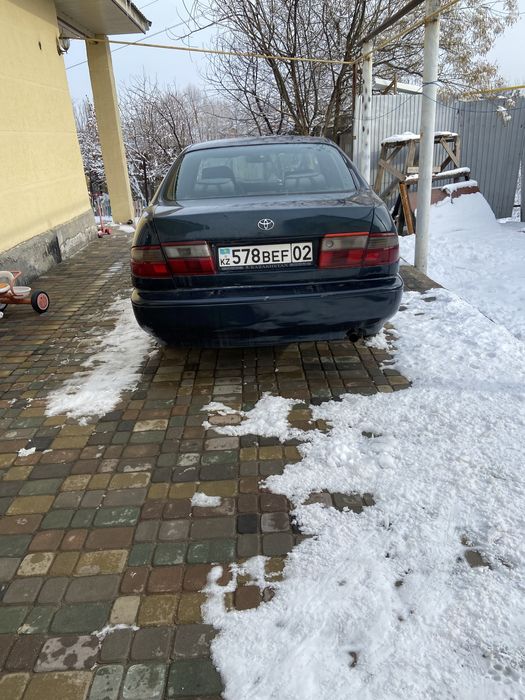 Продается тайота карина е